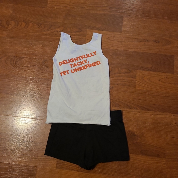 Hooters uniform xs top and xxs shorts - Picture 10 of 10